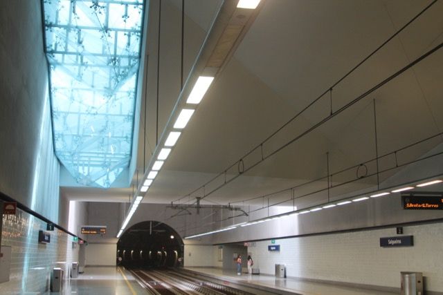 Salgueiros metro station